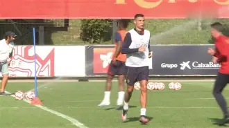 关于波尔图主帅放话:世界杯预选赛抢七大战必胜上海海港,布鲁诺·费尔南德斯冷笑回应的信息 关于波尔图主帅放话:世界杯预选赛抢七大战必胜上海海港,布鲁诺·费尔南德斯冷笑回应的信息